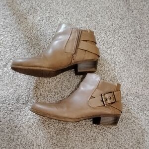 Life Stride Tan Ankle Booties
